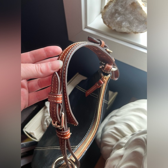 Vintage Y2K Dooney & Bourke Black Leather Hobo Handbag 2000s - Picture 4 of 15